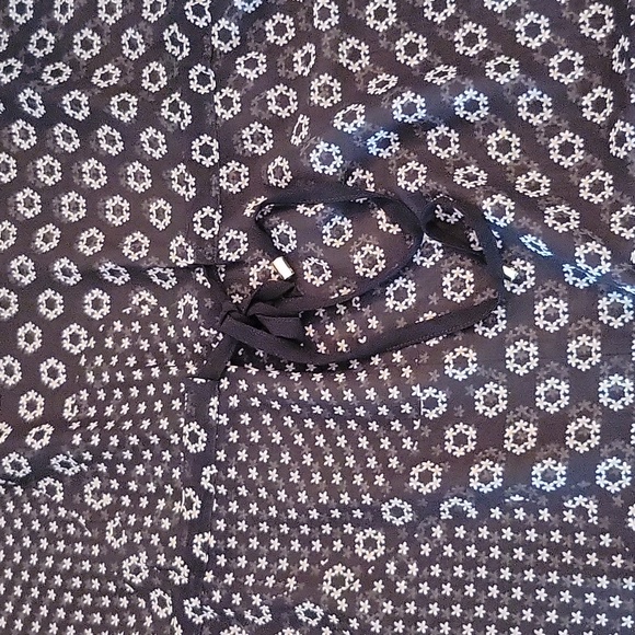 Ted Baker London Sheer Poncho Style Blouse Floral Hearts Navy Small - Picture 8 of 9